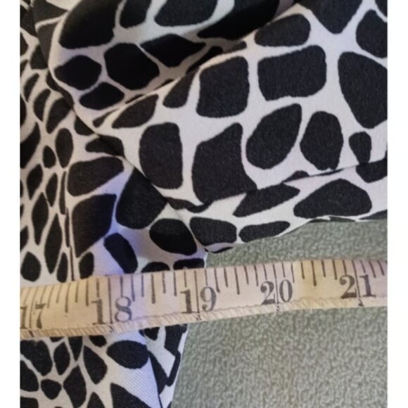 Kasper Women's Size 6 Open Front Lined Animal Printed Bolero Jacket - Picture 3 of 7